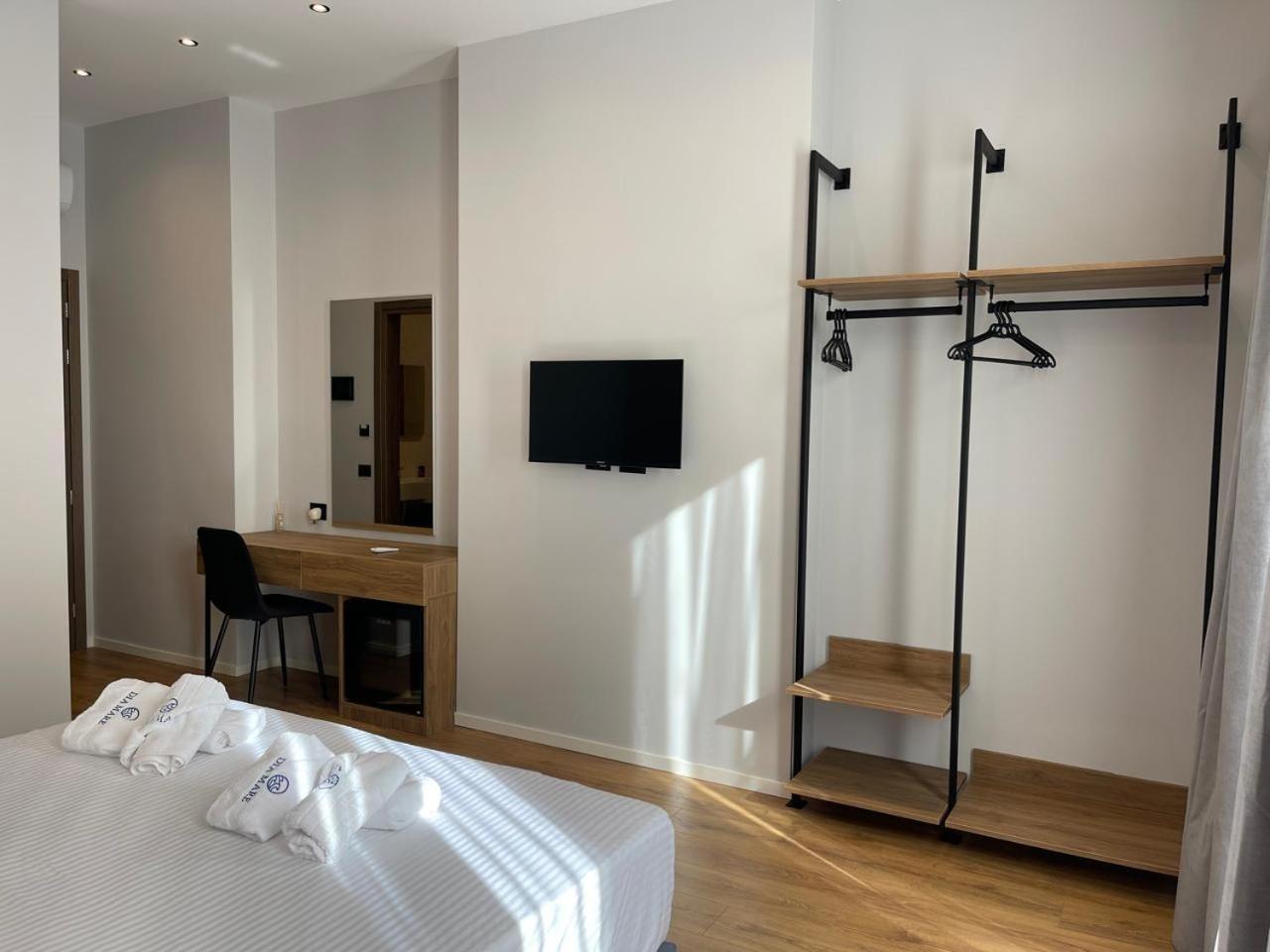 Dia Mare Deluxe Apart otel Avlonya Dış mekan fotoğraf